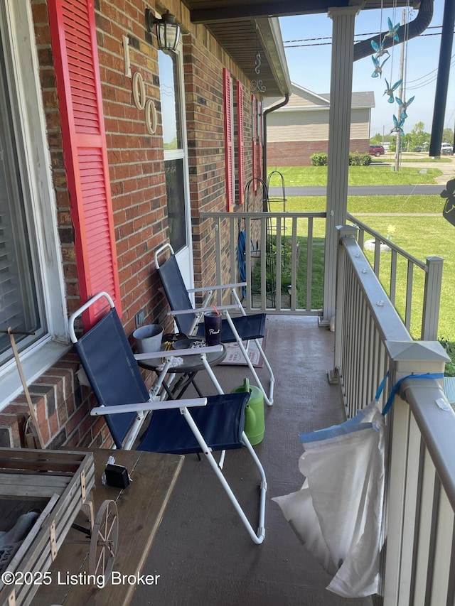 100 Monroe St, Radcliff, KY 40160 - porch with a lawn