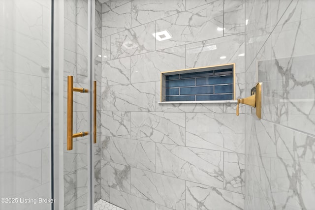3304 S Camden Ln, Crestwood, KY 40014 - full bathroom featuring a marble finish shower