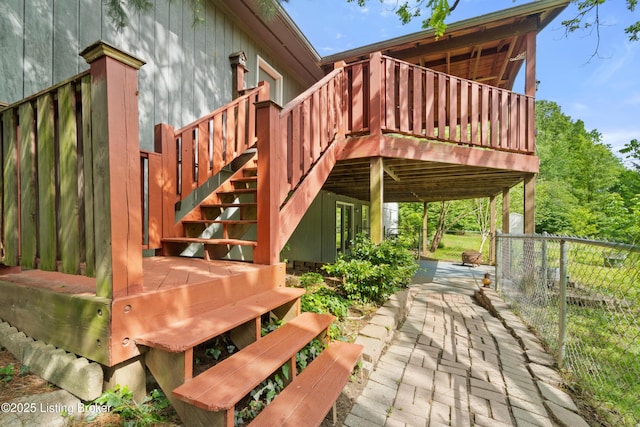 3304 S Camden Ln, Crestwood, KY 40014 - deck with fence