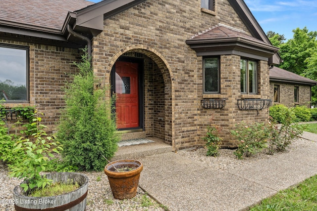 1093 W Bryan Rd, Elizabethtown, KY 42701 - entrance to property featuring brick siding and roof with shingles