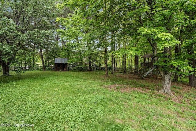 1093 W Bryan Rd, Elizabethtown, KY 42701 - view of grassy yard with an outdoor structure