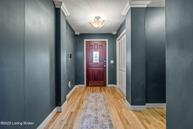 1093 W Bryan Rd, Elizabethtown, KY 42701 - entryway with light wood finished floors, baseboards, and a textured ceiling