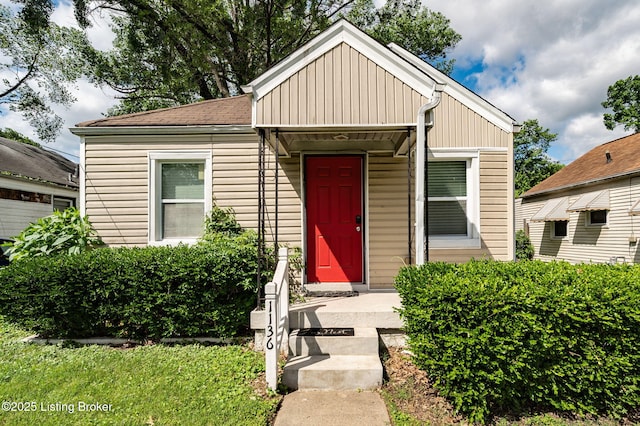 1136 Euclid Ave, Louisville, KY 40208 - bungalow with board and batten siding