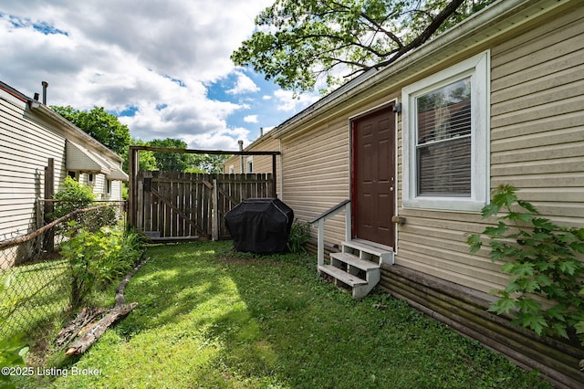 1136 Euclid Ave, Louisville, KY 40208 - view of yard featuring entry steps