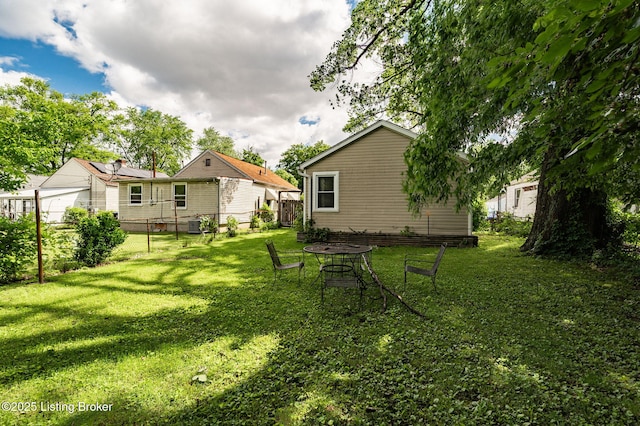 1136 Euclid Ave, Louisville, KY 40208 - view of yard