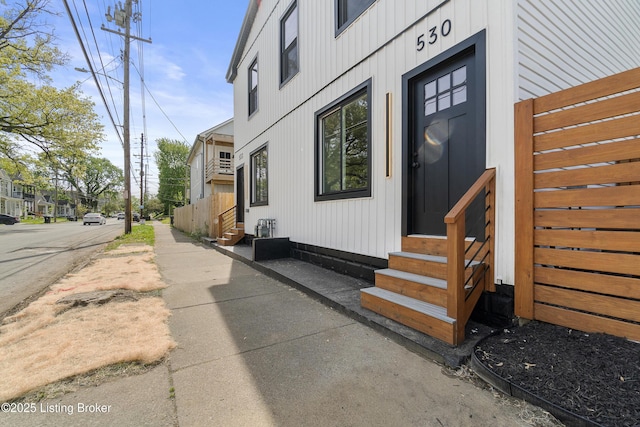 530-532 E Burnett Ave, Louisville, KY 40217 - view of exterior entry