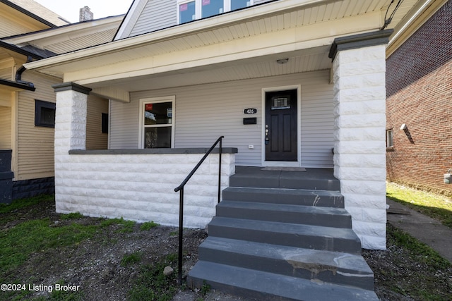426 E Oak St, Louisville, KY 40203 - entrance to property with covered porch