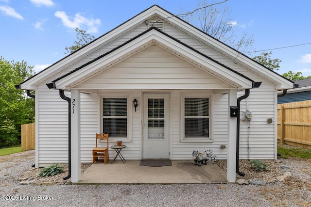 271 Carters St, New Castle, KY 40050 - shotgun-style home with fence