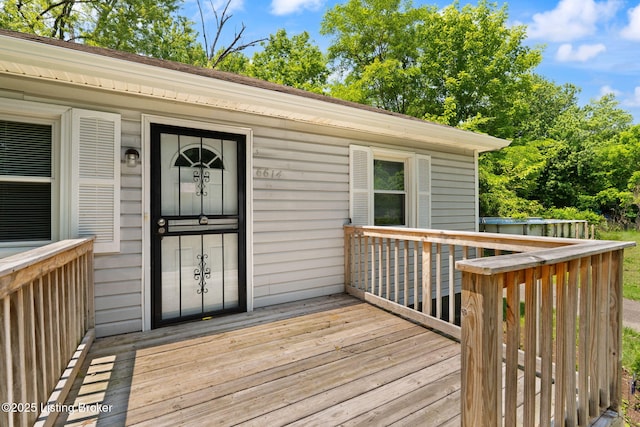 6614 Putman St, Louisville, KY 40216 - view of deck