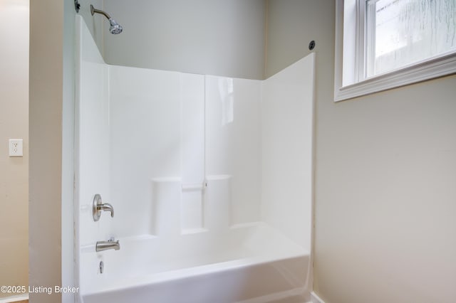 474 N 29th St, Louisville, KY 40212 - bathroom with bathing tub / shower combination