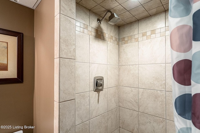 8703 Waltlee Rd, Louisville, KY 40291 - full bath featuring a tile shower