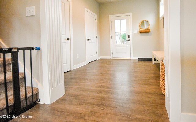 9206 Fox Chase Rd, Louisville, KY 40228 - foyer entrance with wood finished floors and baseboards