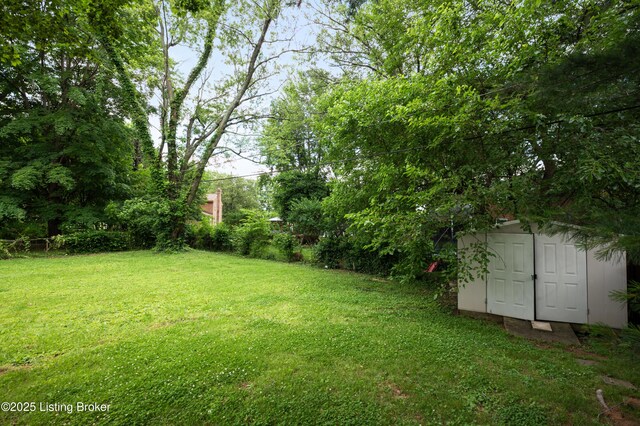 9847 Longwood Cir, Louisville, KY 40223 - photo 44
