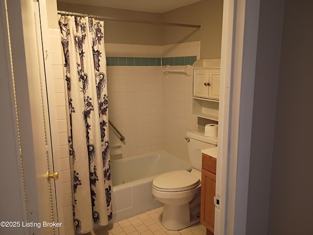 1244 Belmar Dr, Louisville, KY 40213 - bathroom featuring tile patterned floors, shower / bath combo, toilet, and vanity