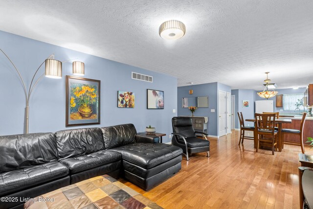 9400 River Trail Dr, Louisville, KY 40229 - photo 23