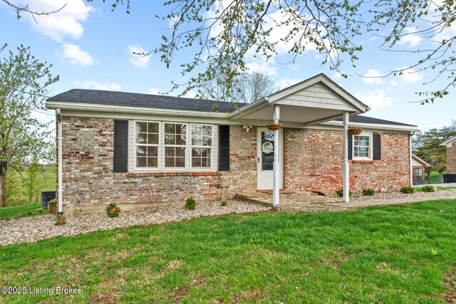 224 Murphy Ln, Bloomfield, KY 40008 - single story home with a front lawn and brick siding