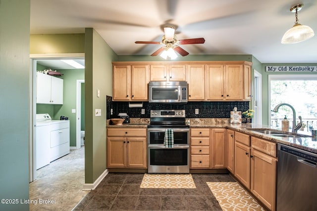 79 Ivy Ct, Brandenburg, KY 40108 - kitchen featuring stainless steel appliances, a sink, ceiling fan, and decorative backsplash