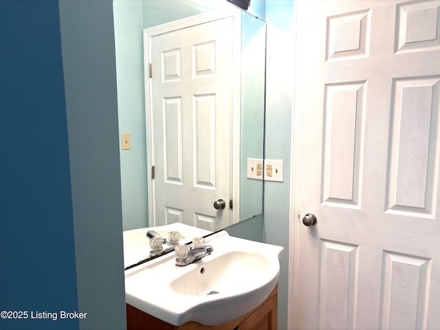 1513 La Fontenay Ct, Louisville, KY 40223 - bathroom with vanity