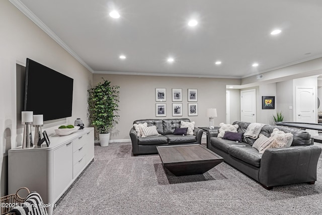 living room with recessed lighting, light carpet, ornamental molding, and baseboards