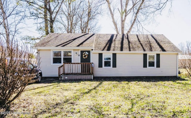 13705 S Blakely Ln, Louisville, KY 40272 - view of front facade featuring a front yard and roof with shingles