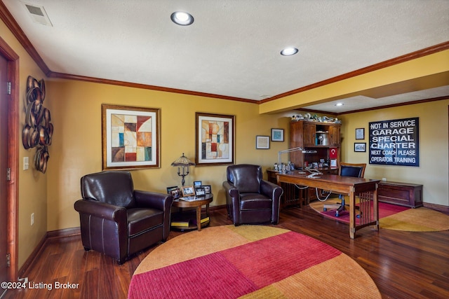 living area featuring a desk, wood finished floors, baseboards, crown molding, and recessed lighting