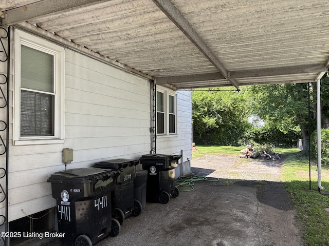 2809 Wyandotte Ave, Louisville, KY 40210 - view of patio