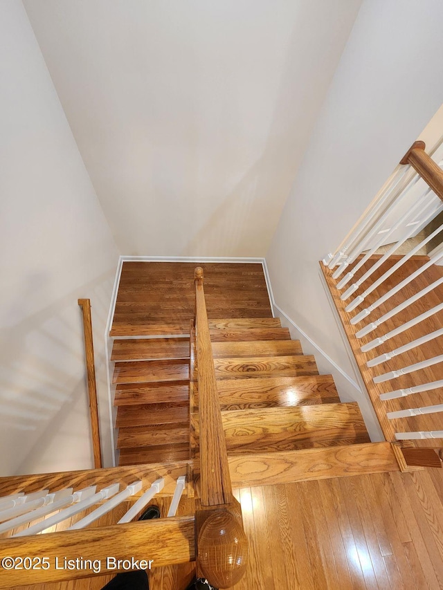 7201 Creekton Dr, Louisville, KY 40241 - view of staircase