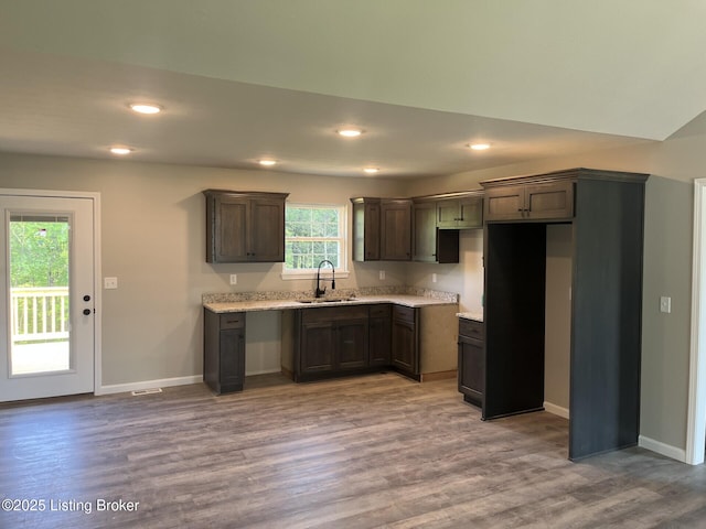 414 Park Hill Ct, Bardstown, KY 40004 - kitchen featuring a sink, wood finished floors, baseboards, recessed lighting, and dark brown cabinets