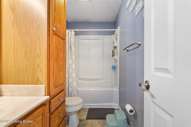 8887 New Haven Rd, New Haven, KY 40051 - full bath featuring toilet, shower / bath combo with shower curtain, and vanity