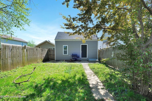 611 E Hill St, Louisville, KY 40217 - view of rear view of house