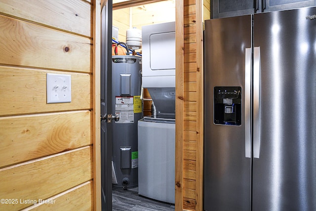 11835 Peonia Rd, Clarkson, KY 42726 - utility room featuring water heater