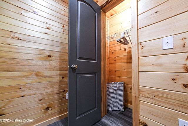 11835 Peonia Rd, Clarkson, KY 42726 - detailed view of wood finished floors and wood walls