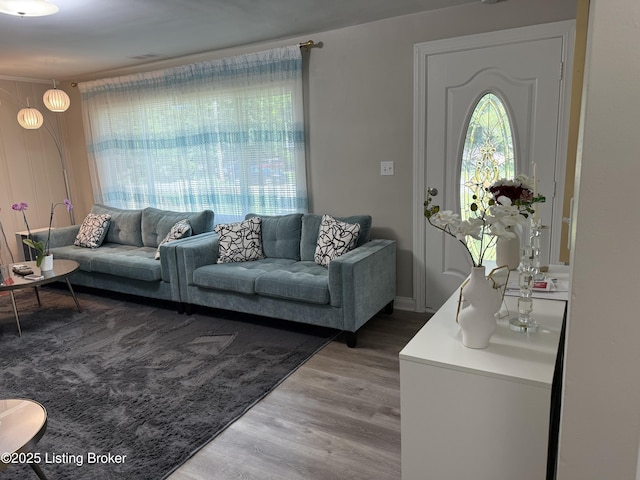 4908 Hillview Dr, Louisville, KY 40258 - living area featuring wood finished floors