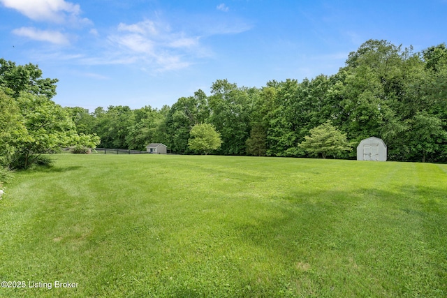 2434 Eastwood Cir, Crestwood, KY 40014 - view of grassy yard featuring a wooded view