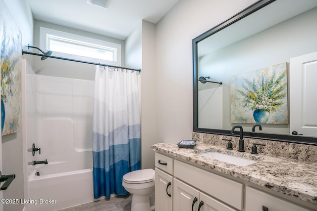 190 Foxwood Ct, Elizabethtown, KY 42701 - bathroom featuring toilet, shower / tub combo, vanity, and wood finished floors