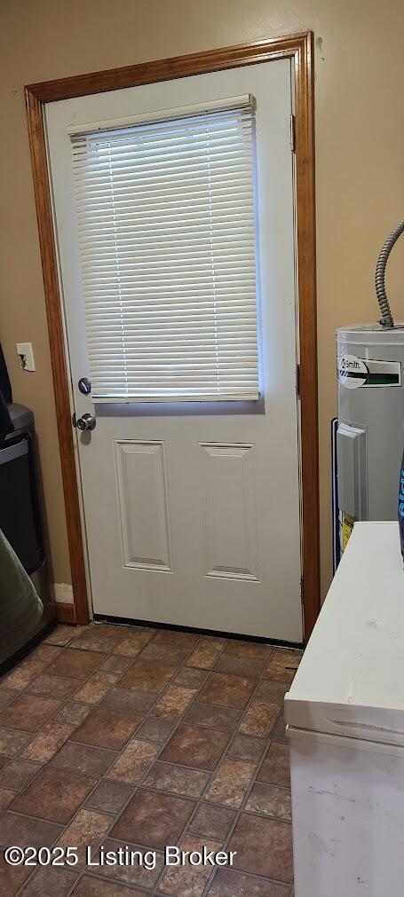 7 Dylan Ln, Upton, KY 42784 - doorway to outside with water heater