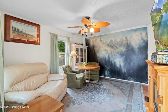 1412 Haskin Ave, Louisville, KY 40215 - living area featuring ceiling fan and a textured ceiling