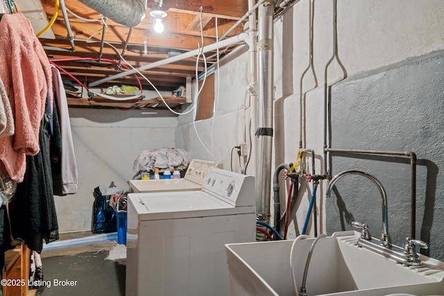 1412 Haskin Ave, Louisville, KY 40215 - laundry area featuring washer and clothes dryer