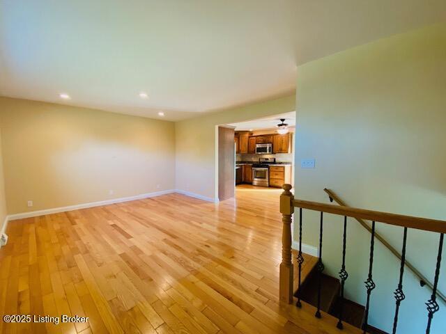 606 Nally Ct, Bardstown, KY 40004 - living area featuring light wood finished floors, baseboards, and recessed lighting