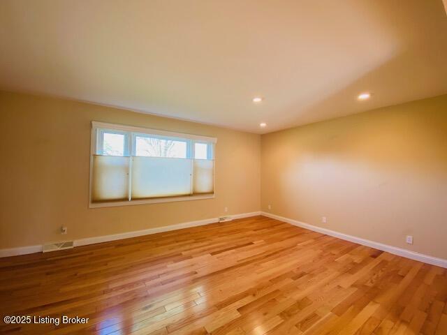606 Nally Ct, Bardstown, KY 40004 - spare room with light wood-type flooring, baseboards, and recessed lighting