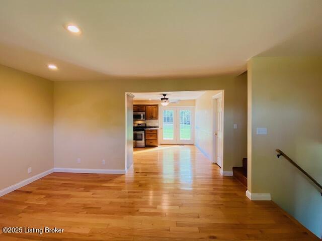 606 Nally Ct, Bardstown, KY 40004 - unfurnished living room with baseboards, light wood-type flooring, recessed lighting, and ceiling fan