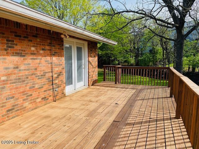 606 Nally Ct, Bardstown, KY 40004 - view of deck