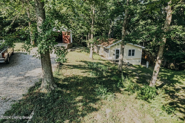 3085 Centerview Rough River Ln, Hudson, KY 40145 - view of yard featuring an outbuilding