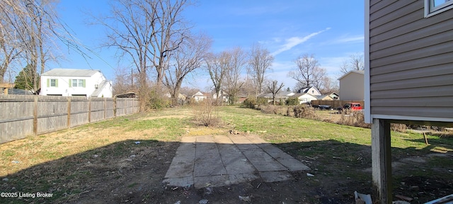 1033 Lynnhurst Ave, Louisville, KY 40215 - view of yard with a residential view and a patio
