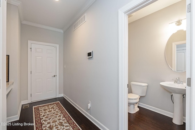 15905 Cabin View Ln, Louisville, KY 40245 - hall with wood finished floors, ornamental molding, and baseboards