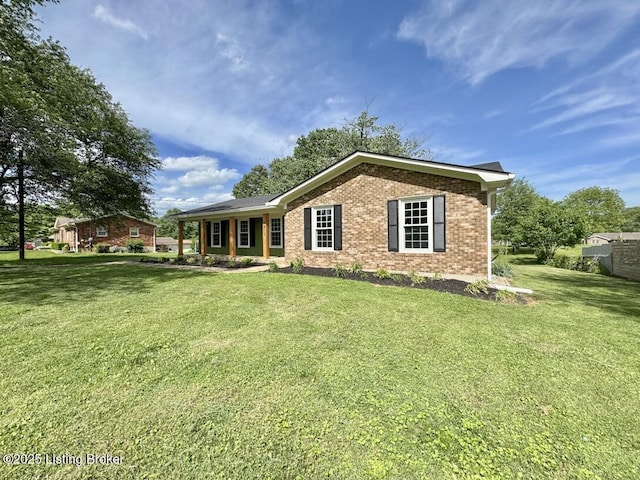4813 Fox Chase Dr, Shepherdsville, KY 40165 - view of front of property featuring brick siding and a front yard