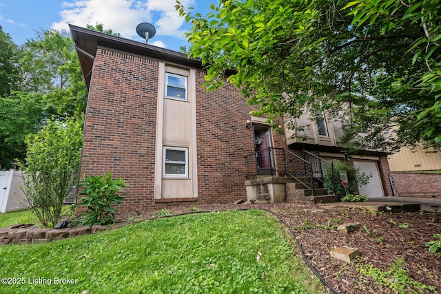 4211 Machupe Dr, Louisville, KY 40241 - view of front of home with brick siding
