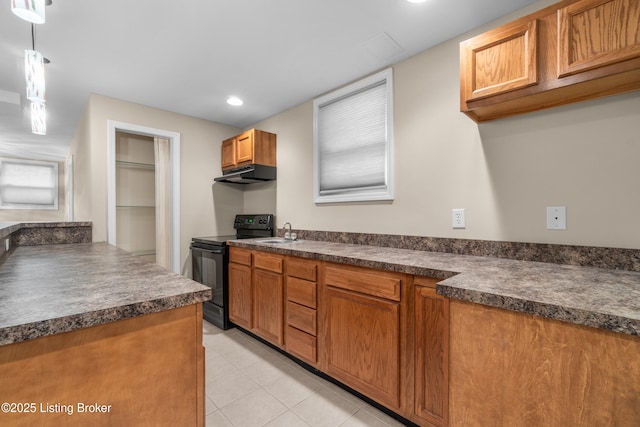 10304 Spring Meyer Rd, Louisville, KY 40223 - kitchen featuring black range with electric cooktop, under cabinet range hood, dark countertops, a sink, and recessed lighting