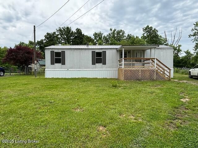 345 Hemlock Dr, Shepherdsville, KY 40165 - view of front facade featuring covered porch