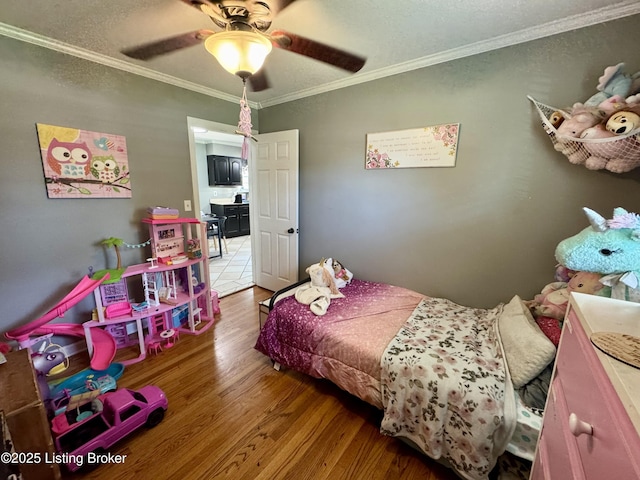 4919 Ferrer Way, Louisville, KY 40291 - bedroom featuring crown molding, wood finished floors, a ceiling fan, and a textured ceiling